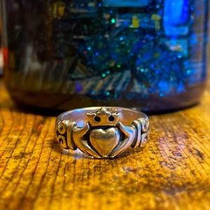 James Avery Adorned Claddagh Heart Hands Crown Ring Sterling Silver